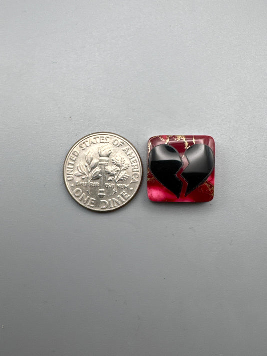 Dice broken heart . Cabochon (reconstructed)