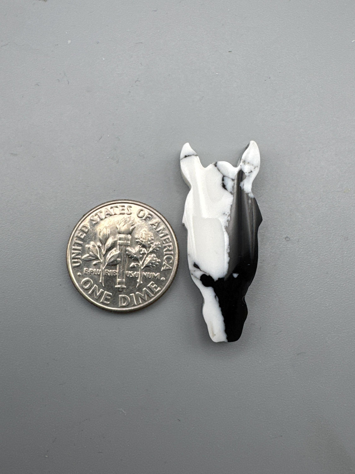 Black/White. Cabochon Horse Head (reconstructed)