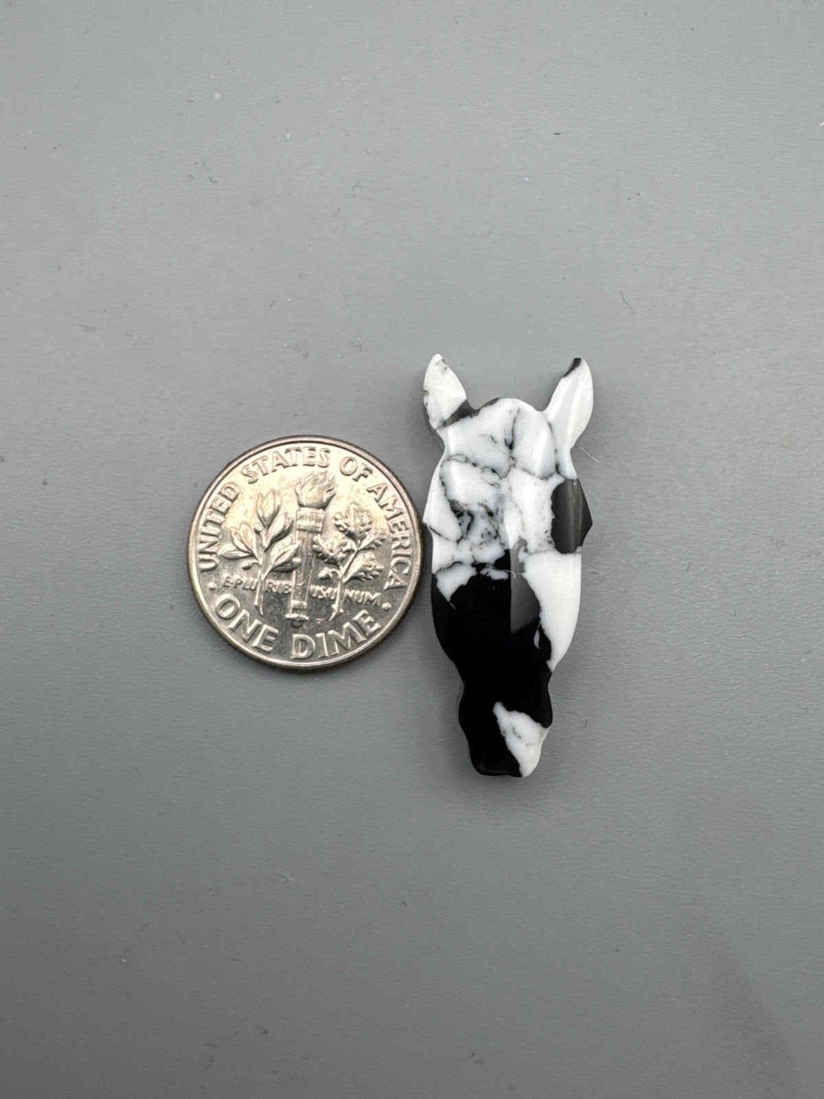 Black/White. Cabochon Horse Head (reconstructed)