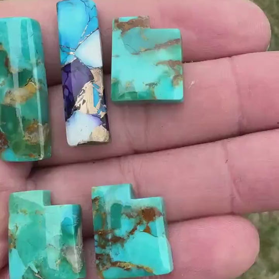 Kingman Turquoise Cabochon Bar