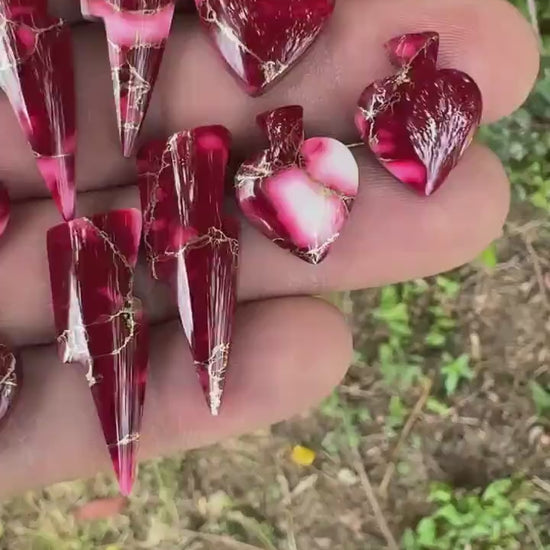 Red/white Cabochon Show lightning bolt  (reconstructed)